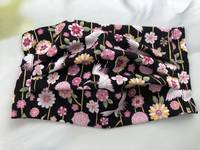 Gesichtsmaske Kranich Blumen schwarz Gesichtsmaske Kranich Blumen schwarz