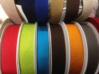 Gurtband grau-natur beidseitig 2,5 cm Gurtband grau-natur beidseitig 2,5 cm
