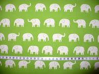 Elefanten groß weiß auf grün Elefanten groß weiß auf grün