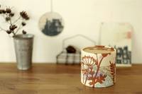 Paper-cutting seal. silk paper. road side. rose Paper-cutting seal. silk paper. road side. rose